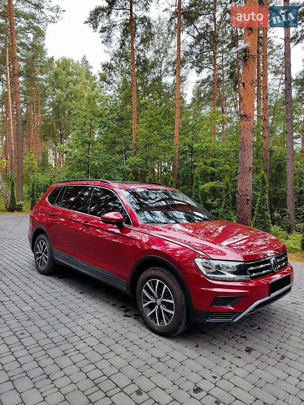 Внедорожник / Кроссовер Volkswagen Tiguan 2019 в Киеве
