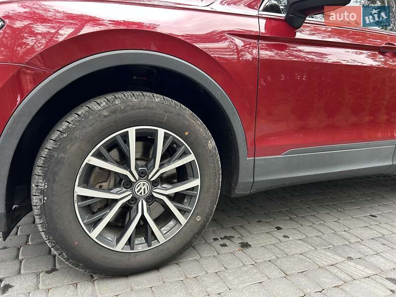 Внедорожник / Кроссовер Volkswagen Tiguan 2019 в Киеве