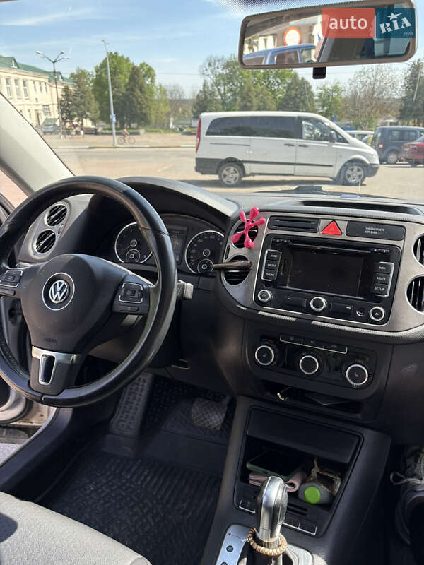 Внедорожник / Кроссовер Volkswagen Tiguan 2010 в Киеве