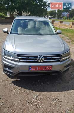 Внедорожник / Кроссовер Volkswagen Tiguan 2020 в Конотопе