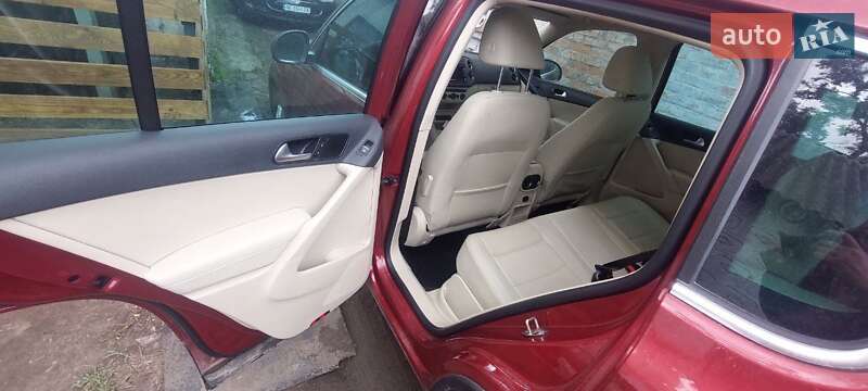 Внедорожник / Кроссовер Volkswagen Tiguan 2015 в Кривом Роге