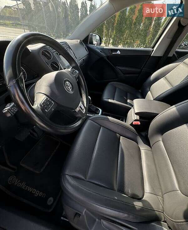 Внедорожник / Кроссовер Volkswagen Tiguan 2016 в Луцке