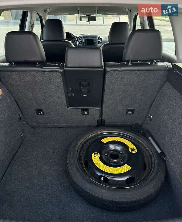 Внедорожник / Кроссовер Volkswagen Tiguan 2016 в Луцке