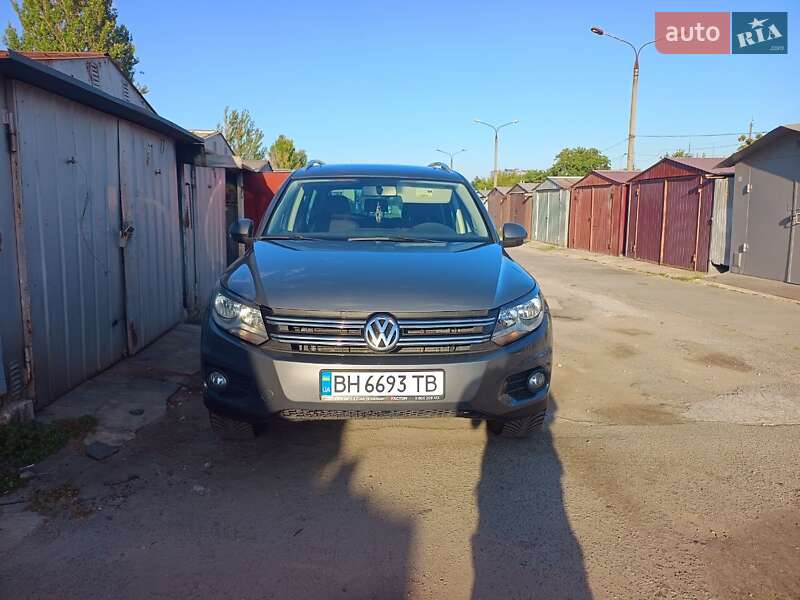 Внедорожник / Кроссовер Volkswagen Tiguan 2012 в Запорожье
