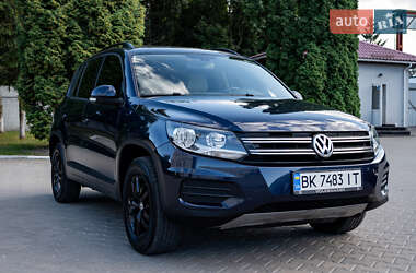 Позашляховик / Кросовер Volkswagen Tiguan 2016 в Рівному