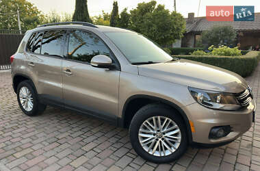 Внедорожник / Кроссовер Volkswagen Tiguan 2015 в Ивано-Франковске