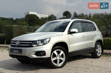 Позашляховик / Кросовер Volkswagen Tiguan 2015 в Дніпрі