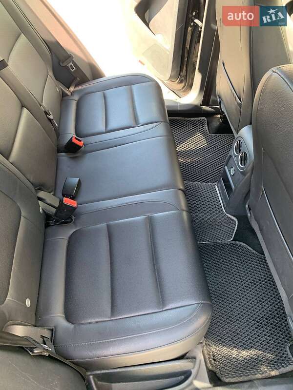 Внедорожник / Кроссовер Volkswagen Tiguan 2011 в Тернополе