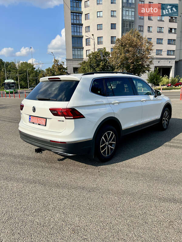 Внедорожник / Кроссовер Volkswagen Tiguan 2020 в Харькове