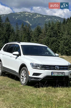 Внедорожник / Кроссовер Volkswagen Tiguan 2017 в Броварах