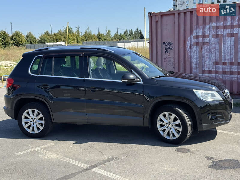 Внедорожник / Кроссовер Volkswagen Tiguan 2008 в Киеве