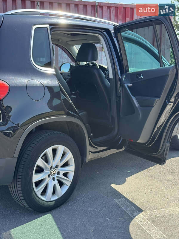 Внедорожник / Кроссовер Volkswagen Tiguan 2008 в Киеве