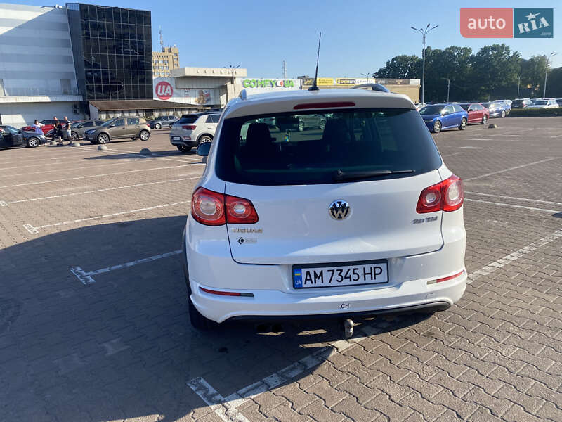 Внедорожник / Кроссовер Volkswagen Tiguan 2009 в Житомире