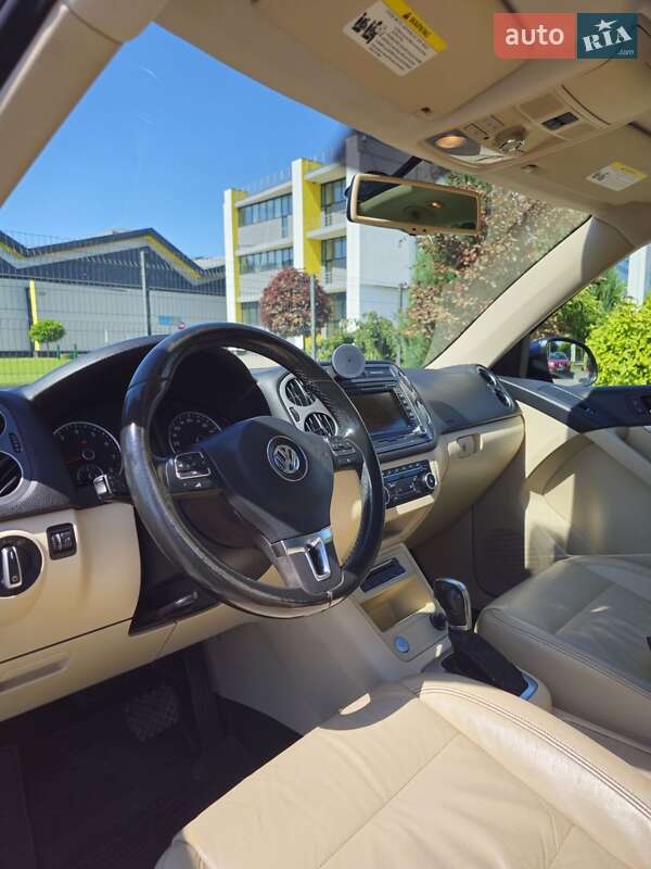 Внедорожник / Кроссовер Volkswagen Tiguan 2011 в Бродах