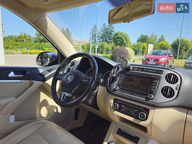 Внедорожник / Кроссовер Volkswagen Tiguan 2011 в Бродах