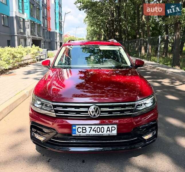 Внедорожник / Кроссовер Volkswagen Tiguan 2017 в Чернигове