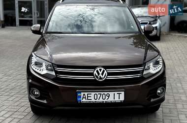 Внедорожник / Кроссовер Volkswagen Tiguan 2011 в Днепре