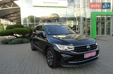 Внедорожник / Кроссовер Volkswagen Tiguan 2021 в Луцке