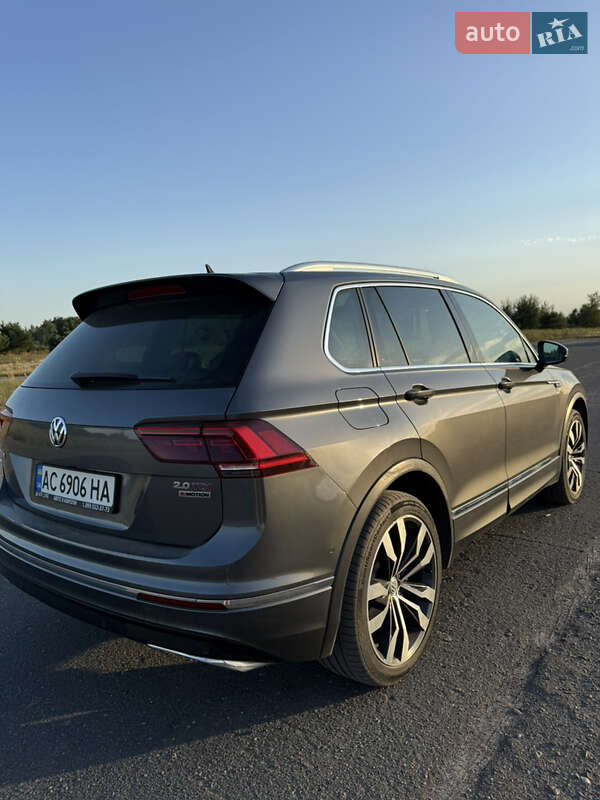 Внедорожник / Кроссовер Volkswagen Tiguan 2016 в Ратным