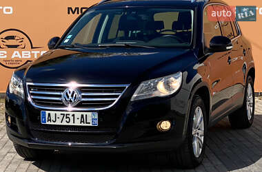 Внедорожник / Кроссовер Volkswagen Tiguan 2010 в Ровно