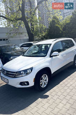 Внедорожник / Кроссовер Volkswagen Tiguan 2016 в Одессе