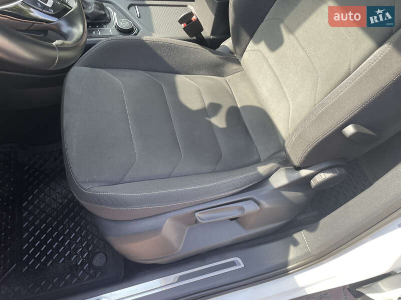 Внедорожник / Кроссовер Volkswagen Tiguan 2019 в Шепетовке фото 24 Внедорожник / Кроссовер Volkswagen Tiguan 2019 в Шепетовке