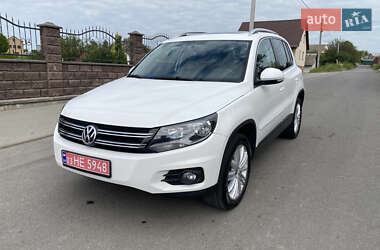 Внедорожник / Кроссовер Volkswagen Tiguan 2012 в Ровно