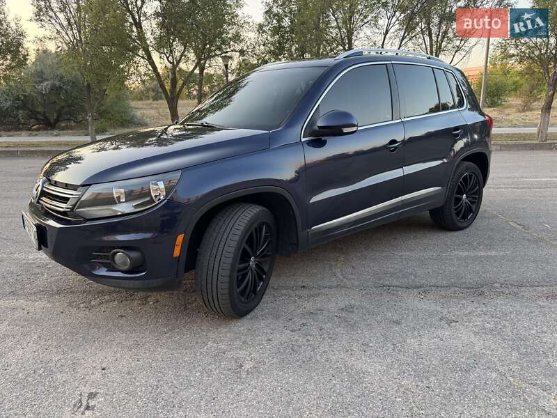 Внедорожник / Кроссовер Volkswagen Tiguan 2011 в Запорожье