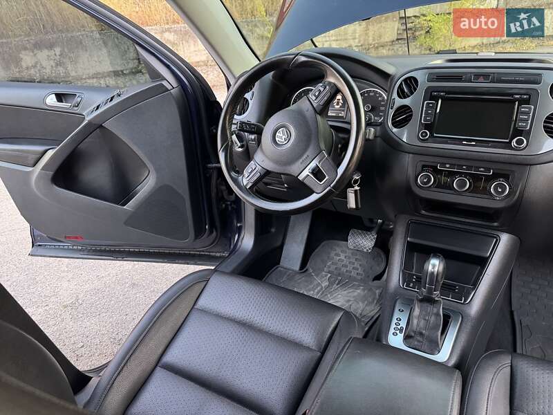 Внедорожник / Кроссовер Volkswagen Tiguan 2011 в Запорожье