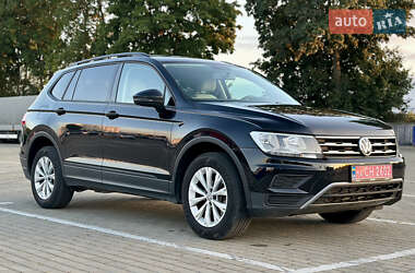 Внедорожник / Кроссовер Volkswagen Tiguan 2018 в Тернополе