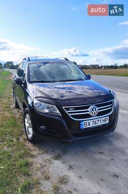Позашляховик / Кросовер Volkswagen Tiguan 2010 в Полонному