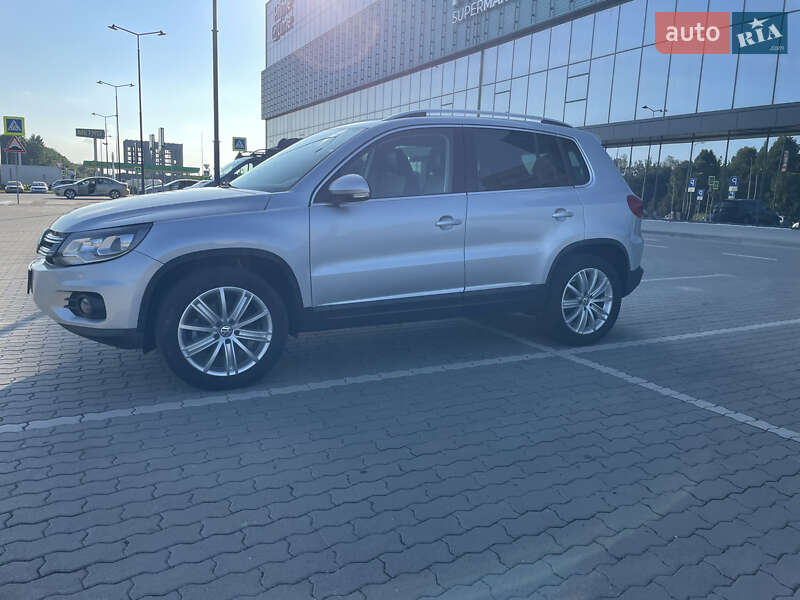 Внедорожник / Кроссовер Volkswagen Tiguan 2015 в Львове