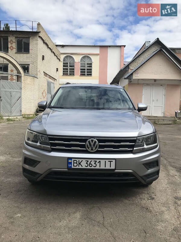 Позашляховик / Кросовер Volkswagen Tiguan 2020 в Рівному фото 28 Позашляховик / Кросовер Volkswagen Tiguan 2020 в Рівному