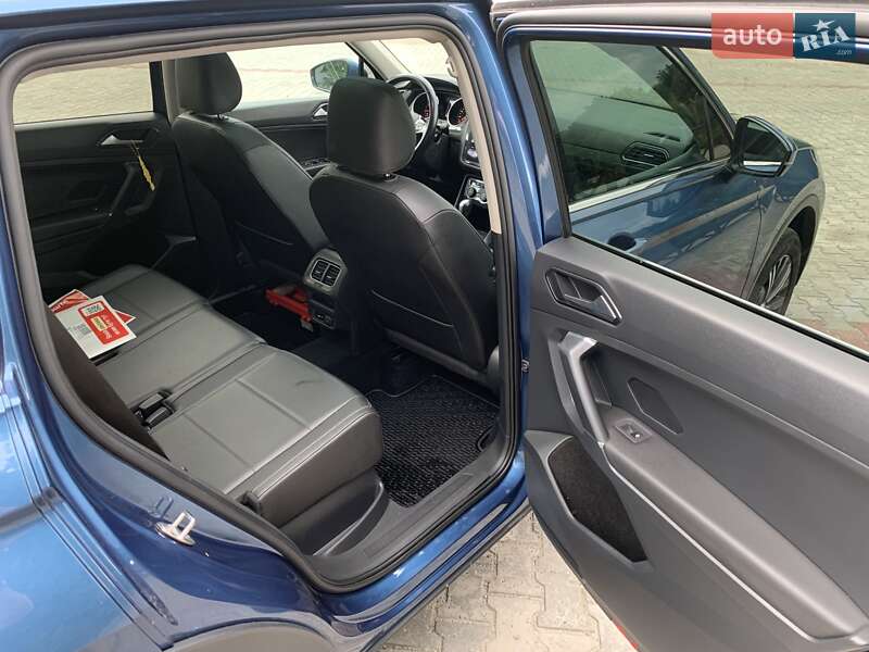 Внедорожник / Кроссовер Volkswagen Tiguan 2017 в Львове