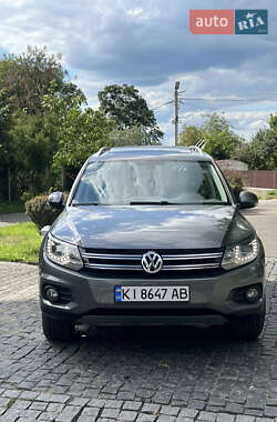 Внедорожник / Кроссовер Volkswagen Tiguan 2016 в Киеве