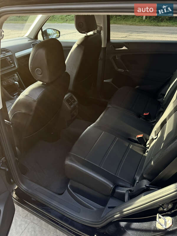 Позашляховик / Кросовер Volkswagen Tiguan 2019 в Новояворівську