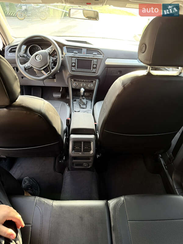 Позашляховик / Кросовер Volkswagen Tiguan 2019 в Новояворівську