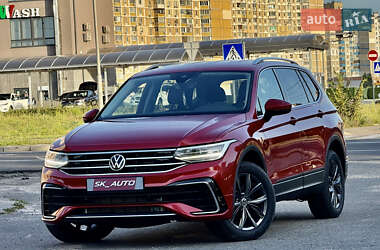 Внедорожник / Кроссовер Volkswagen Tiguan 2022 в Киеве