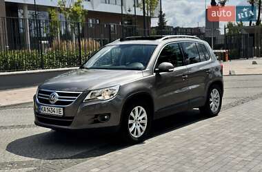 Внедорожник / Кроссовер Volkswagen Tiguan 2008 в Киеве