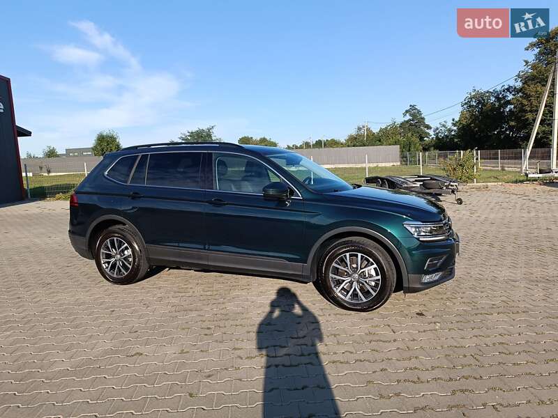 Внедорожник / Кроссовер Volkswagen Tiguan 2019 в Черновцах фото 4 Внедорожник / Кроссовер Volkswagen Tiguan 2019 в Черновцах