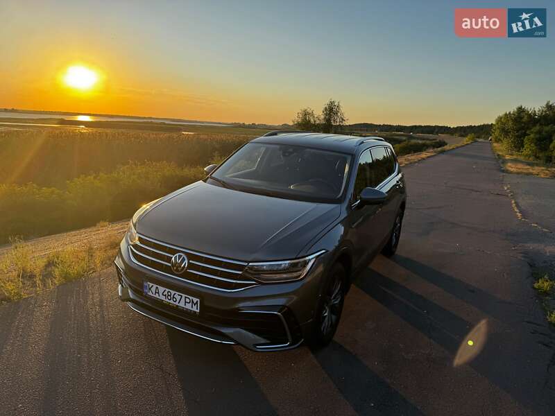 Внедорожник / Кроссовер Volkswagen Tiguan 2022 в Киеве