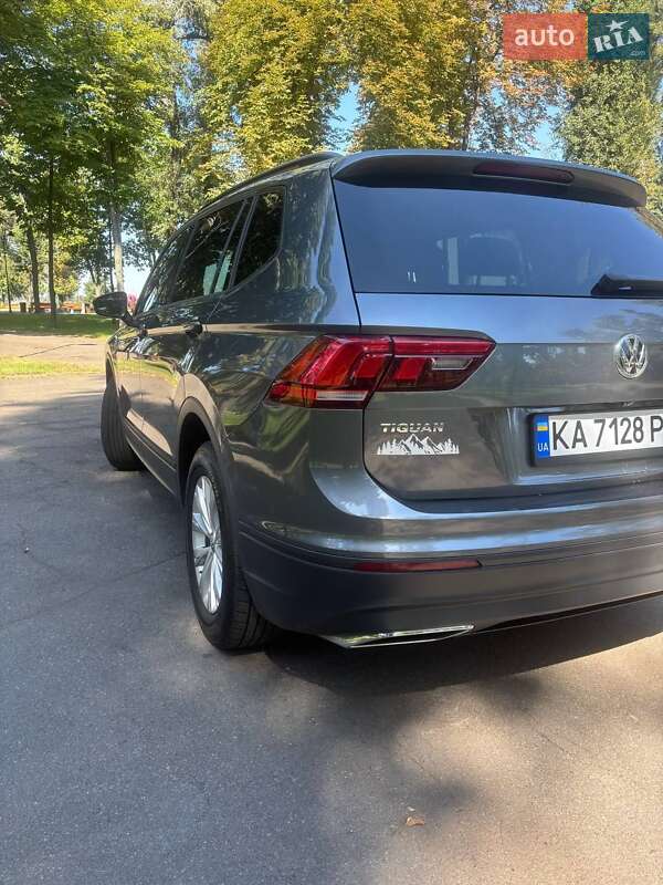 Внедорожник / Кроссовер Volkswagen Tiguan 2017 в Киеве