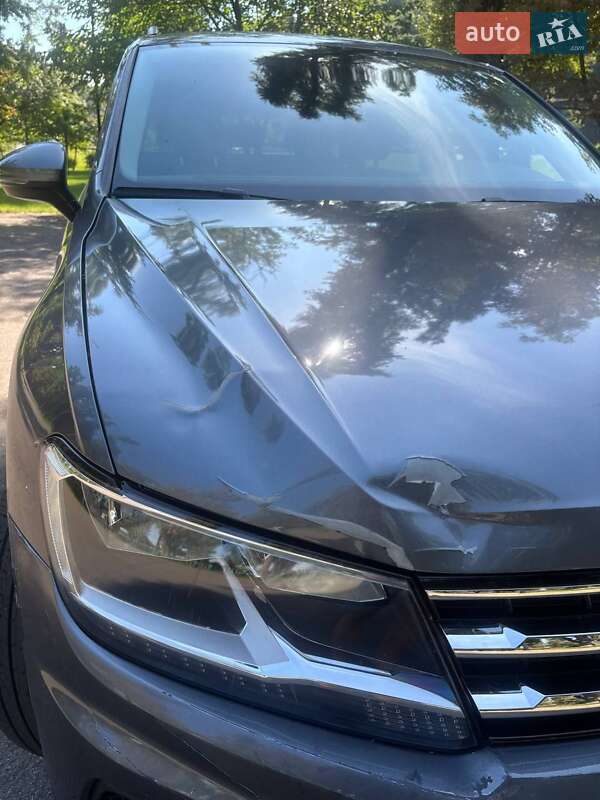 Внедорожник / Кроссовер Volkswagen Tiguan 2017 в Киеве