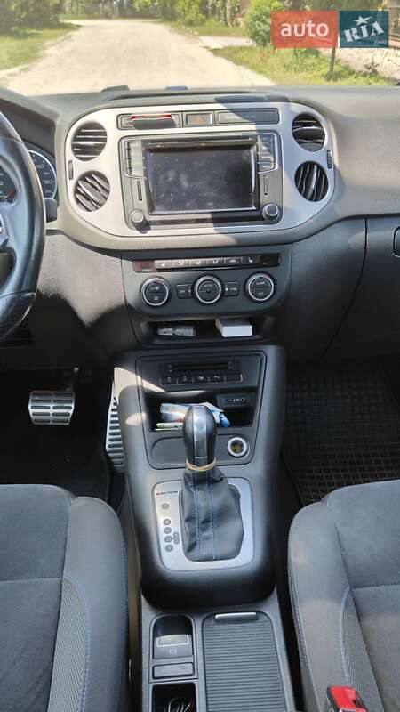 Внедорожник / Кроссовер Volkswagen Tiguan 2015 в Тернополе