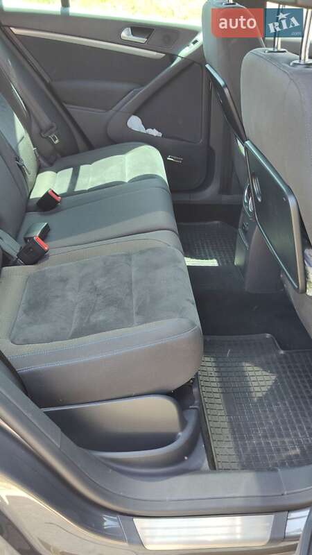 Внедорожник / Кроссовер Volkswagen Tiguan 2015 в Тернополе