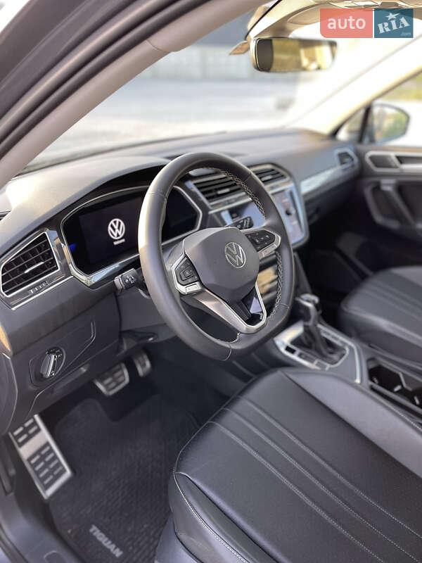 Внедорожник / Кроссовер Volkswagen Tiguan 2022 в Сарнах