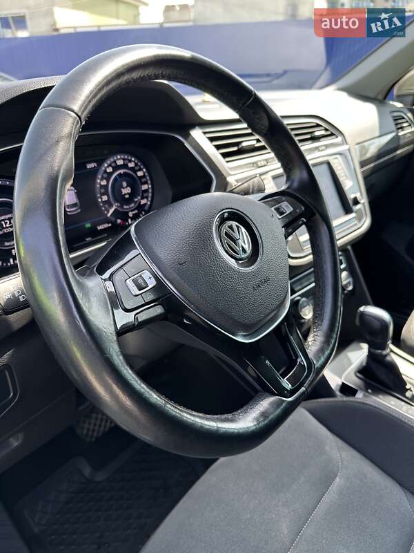 Внедорожник / Кроссовер Volkswagen Tiguan 2017 в Калуше фото 8 Внедорожник / Кроссовер Volkswagen Tiguan 2017 в Калуше