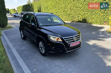 Позашляховик / Кросовер Volkswagen Tiguan 2010 в Луцьку