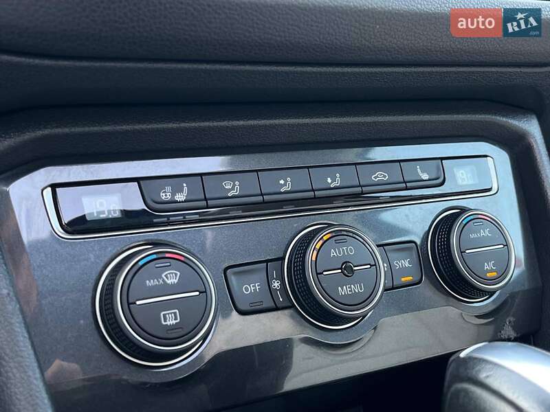 Позашляховик / Кросовер Volkswagen Tiguan 2018 в Львові