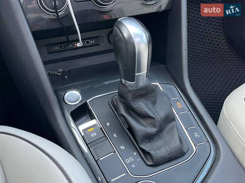 Позашляховик / Кросовер Volkswagen Tiguan 2018 в Львові